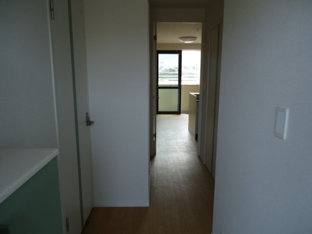 アルファー 玄関