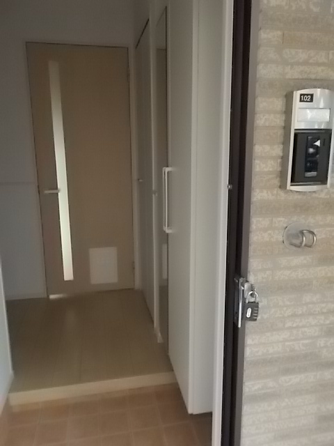 サーベル・ワン 玄関