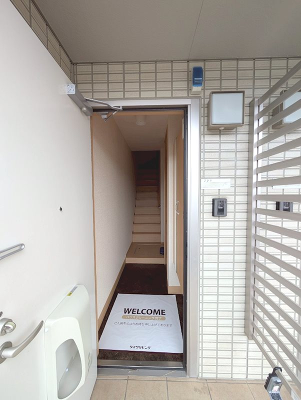 Ｃ．アルトモンテ   玄関