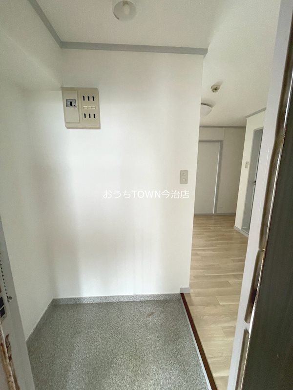 ルミウス黄金 玄関