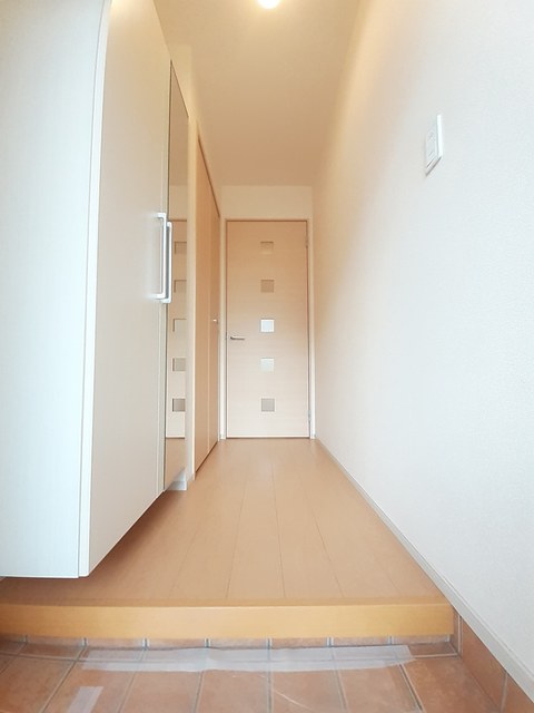 クレモン　ティーヌ　Ａ 玄関