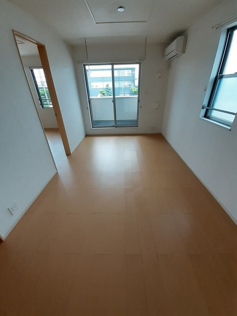 ファミール光葉Ⅱ　Ｃ棟 リビング
