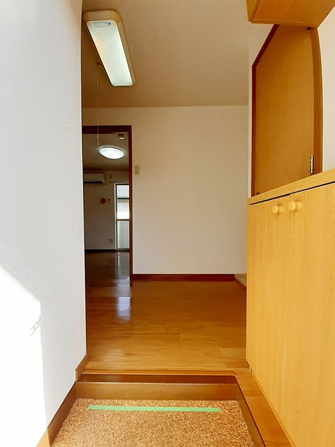 エスポワール馬越 玄関