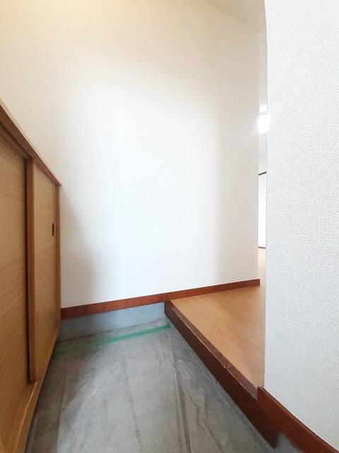 サンハイツ１番館 玄関