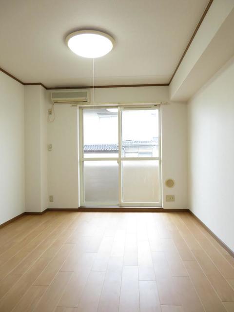 グラス　リバー リビング