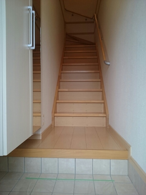 ガーデンハウス・メイ 玄関