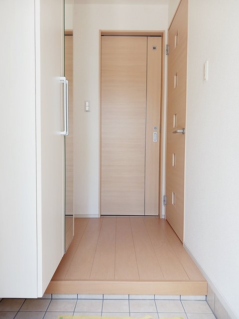 フロイデ北斎院 玄関