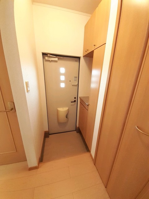 リバービレッジＡ 玄関