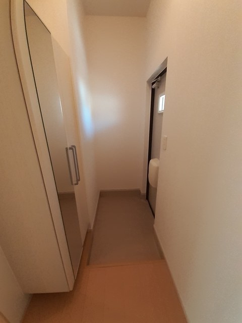 ジュネス・ヌーベル 玄関