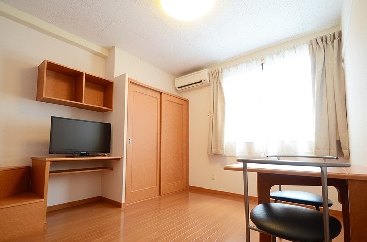 レオパレスＰｌｕｍｅ リビング