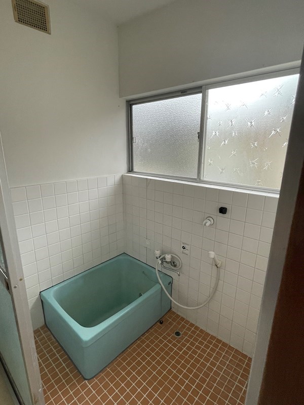 西古泉戸建 風呂画像