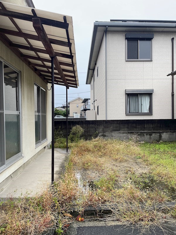 西古泉戸建 ベランダ