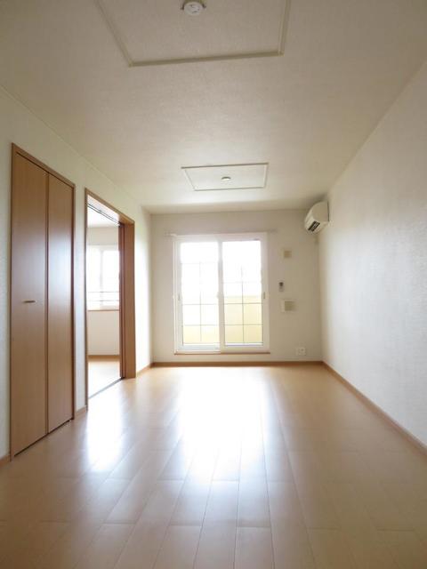 ジョーヌ　セレーサ　Ａ リビング