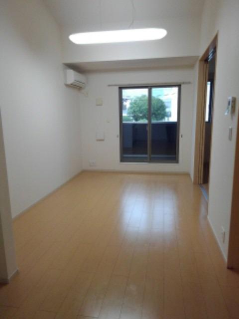 メゾン　シャルマン　Ｂ リビング