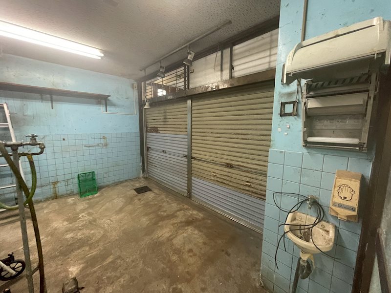 岡山ビル　テナント 玄関