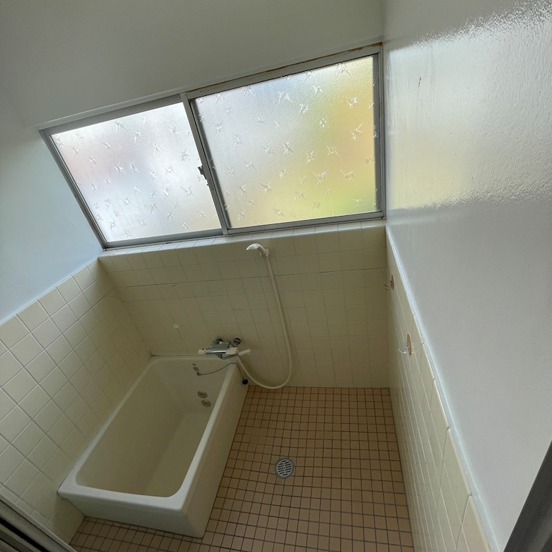 西古泉戸建 風呂画像