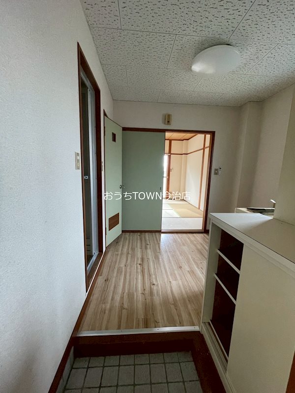 ルミウス南宝来 玄関