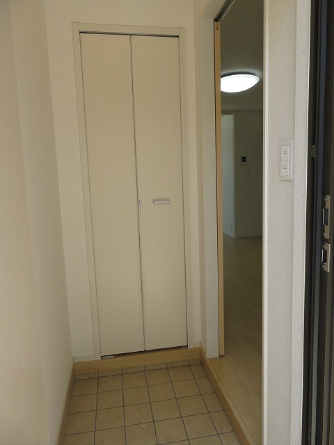 サンシャルムつばき 玄関