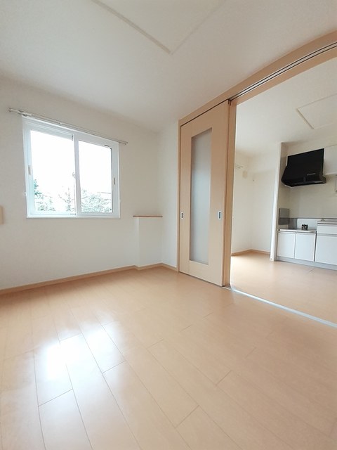 ガーデン西垣生 ベッドルーム