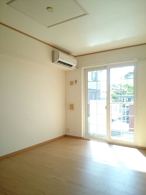 プリムローズⅡ　Ｂ リビング