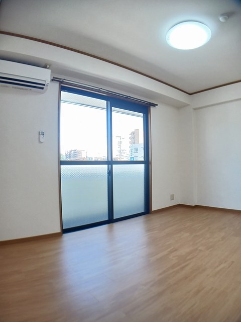 明山 ベッドルーム