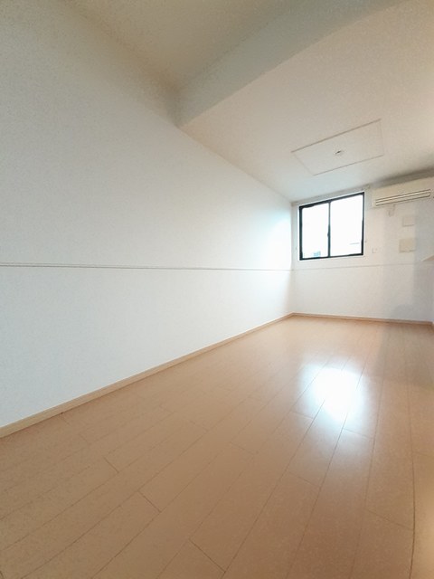 サンライズ砂子 リビング