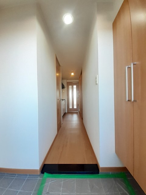 ヴィヴァーチェ東石井 玄関