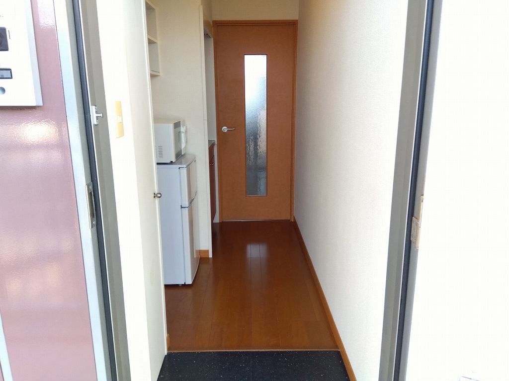 レオパレスタウンコートＴＷＯ 玄関