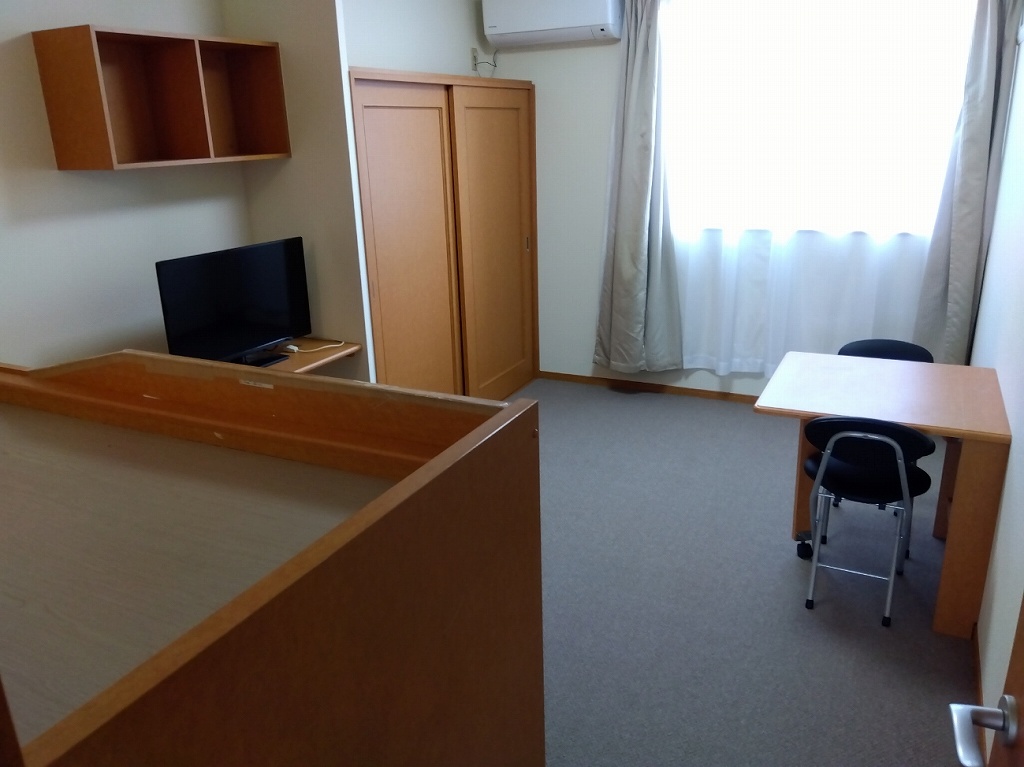 レオパレスタウンコートＴＷＯ リビング