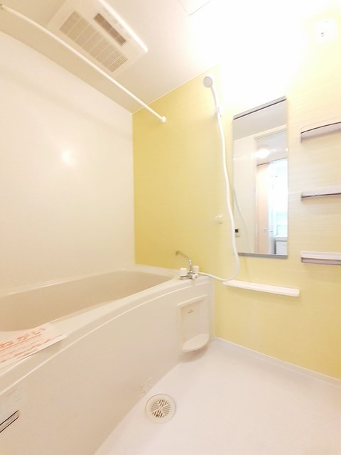 グラン・ジュテ 風呂画像