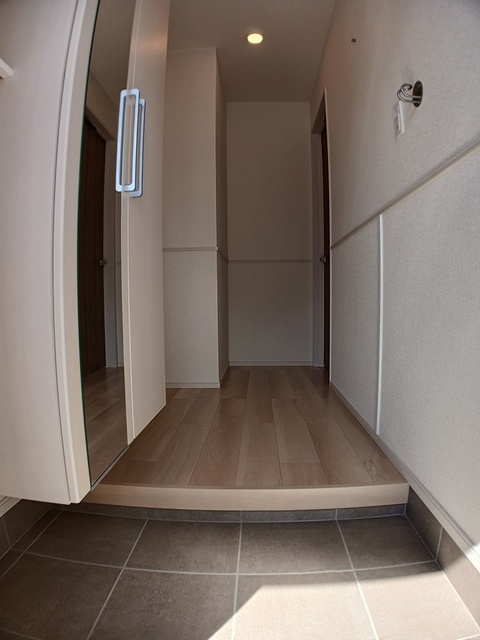 アンソレイエ　ヴィヴァンⅠ 玄関