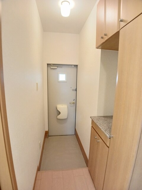 シュティル港町 玄関