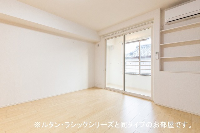 ディーア・レオラ リビング