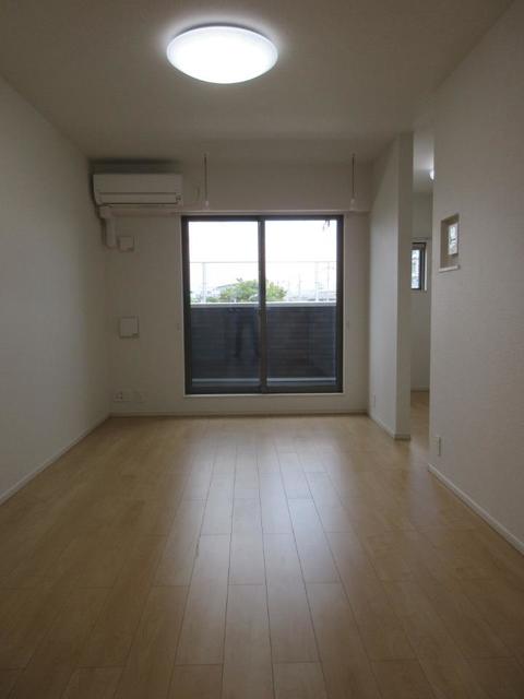 メゾン・ラフィーネⅡ リビング