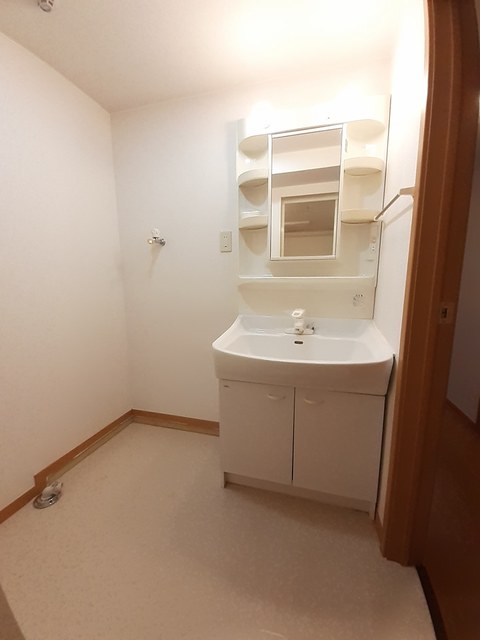 ビサイド・スリー その他4