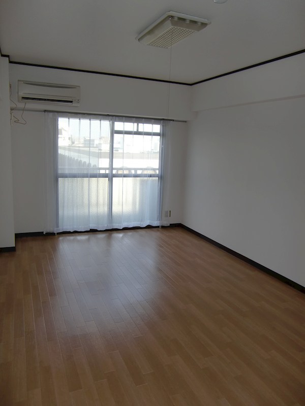 キャッスルエアポート  リビング