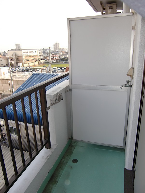 キャッスルエアポート  ベランダ