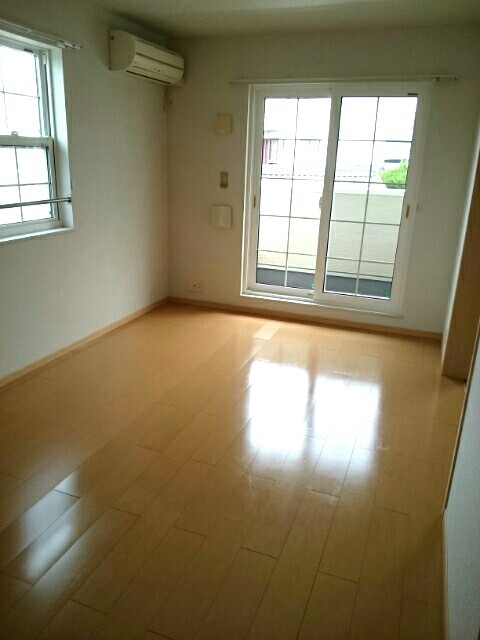 リーフ　ガーデンＡ リビング