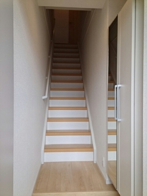 ライジングサン 玄関