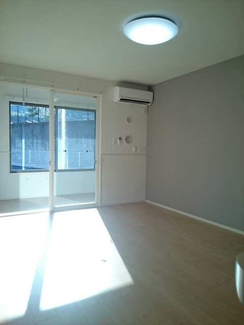 フォルシュ近見Ｂ リビング