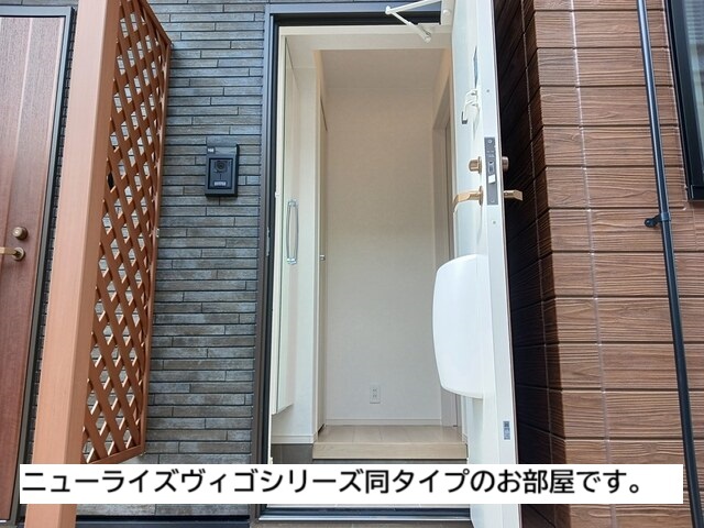 寒川町アパート 玄関