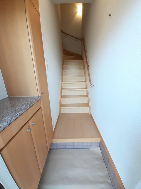 イート　ハーブ　Ⅲ 玄関