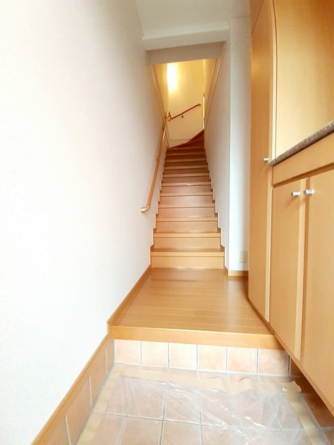 マリオン松末 玄関