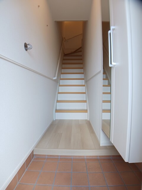 メゾン・アリエッタ 玄関