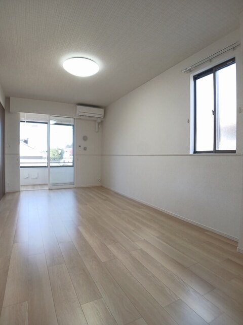 メゾン・アリエッタ リビング