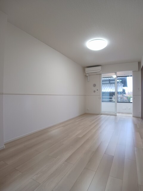 メゾン・アリエッタ リビング