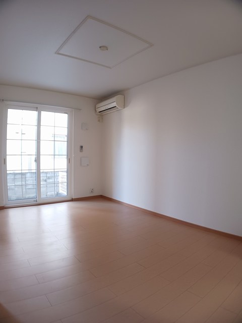 ソレイユＫ枝松Ｂ リビング