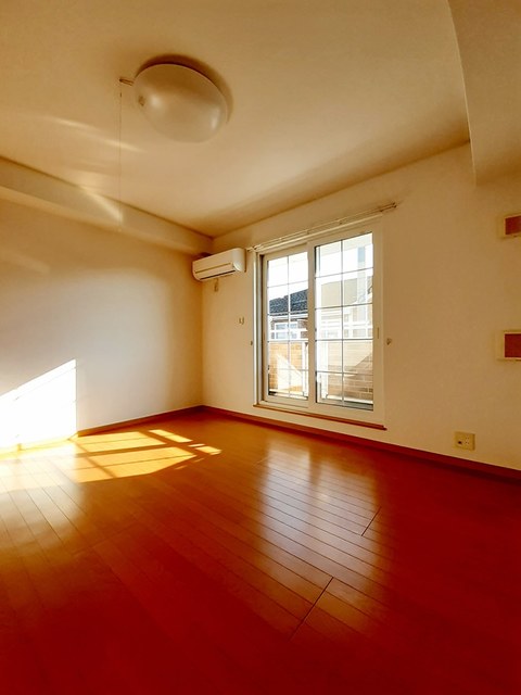 メアリー・ローズ　Ⅲ リビング