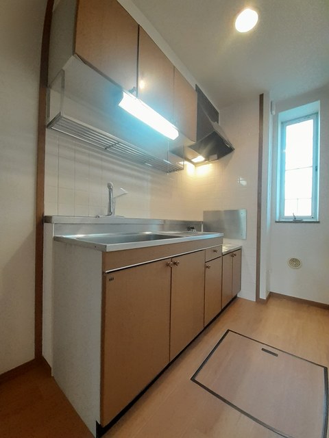 ハイムサンヒルズ　Ｃ キッチン