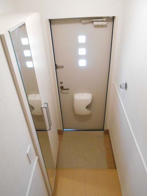 セリーヌ　Ａ 玄関